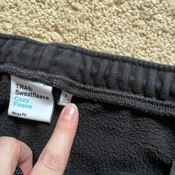 Aritzia TNA Black Sweatpants - Picture 3 of 3